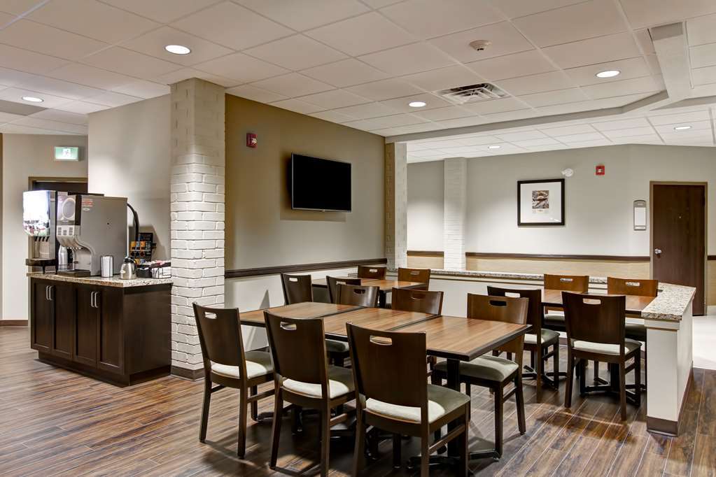 Best Western London Airport Inn & Suites Ресторант снимка